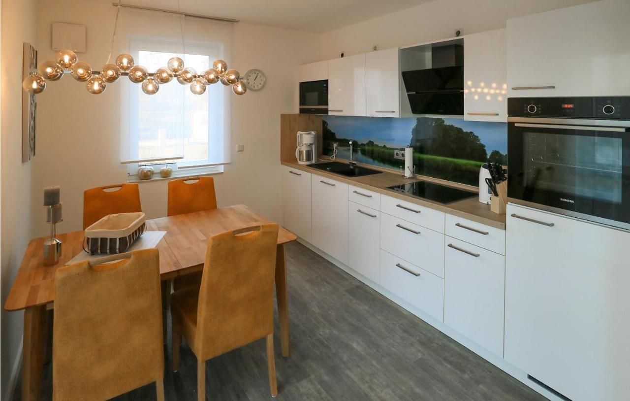 2 Bedroom Cozy Apartment In Рехлин Экстерьер фото